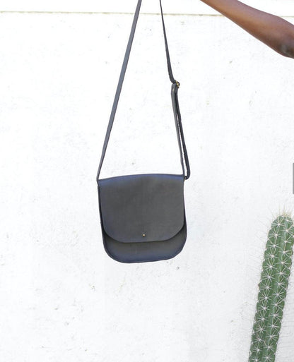 Handmade Minimalist Leather Saddlebag - The Smart Minimalist